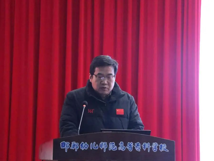 加强党员队伍建设等内容逐一进行述职