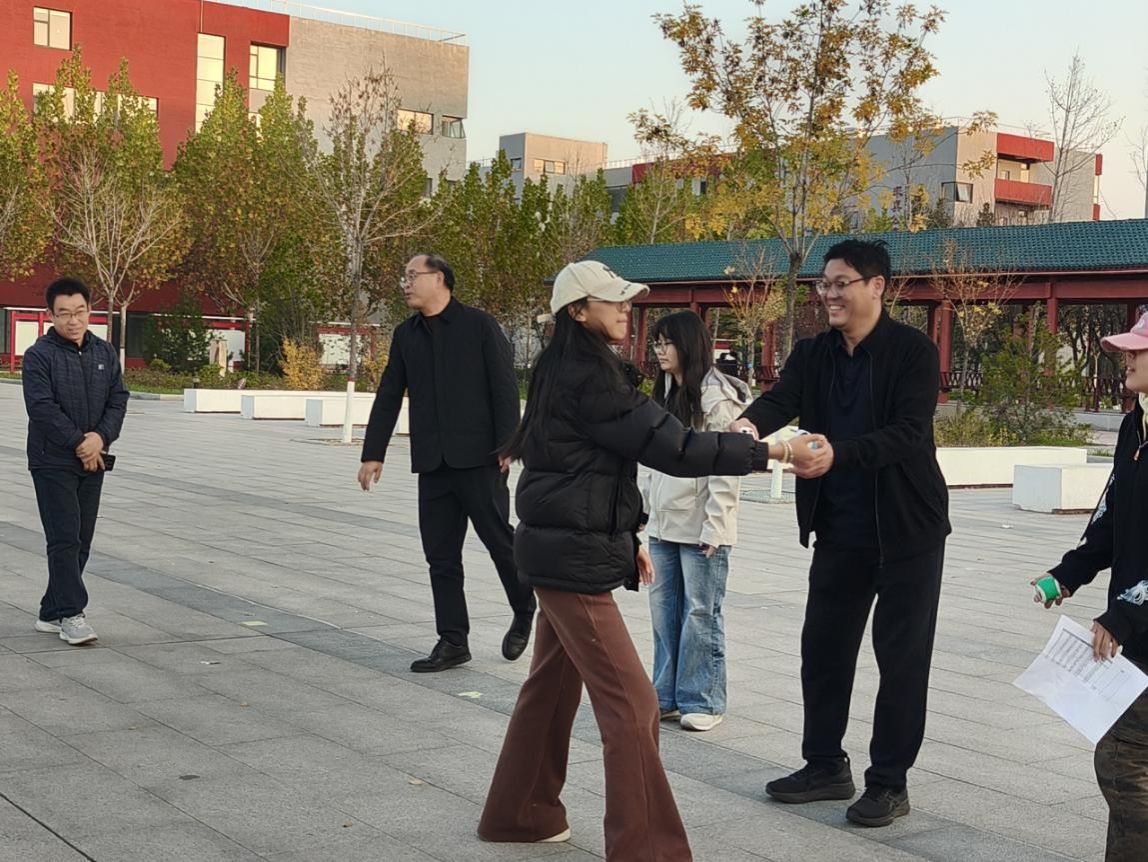 专任教师等共计300余人观看