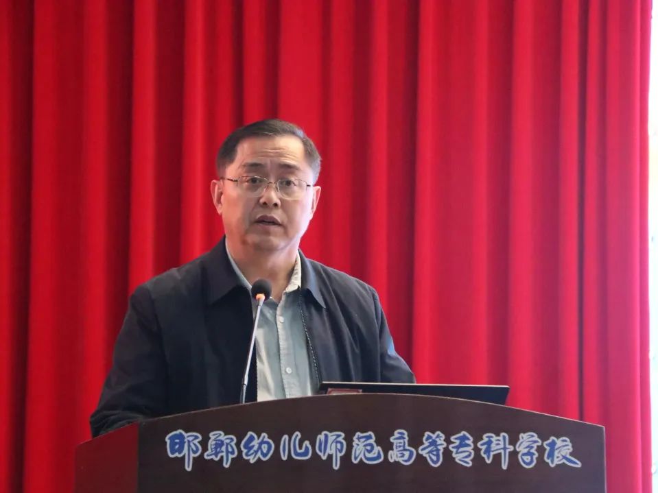 也指出了存在的问题不足