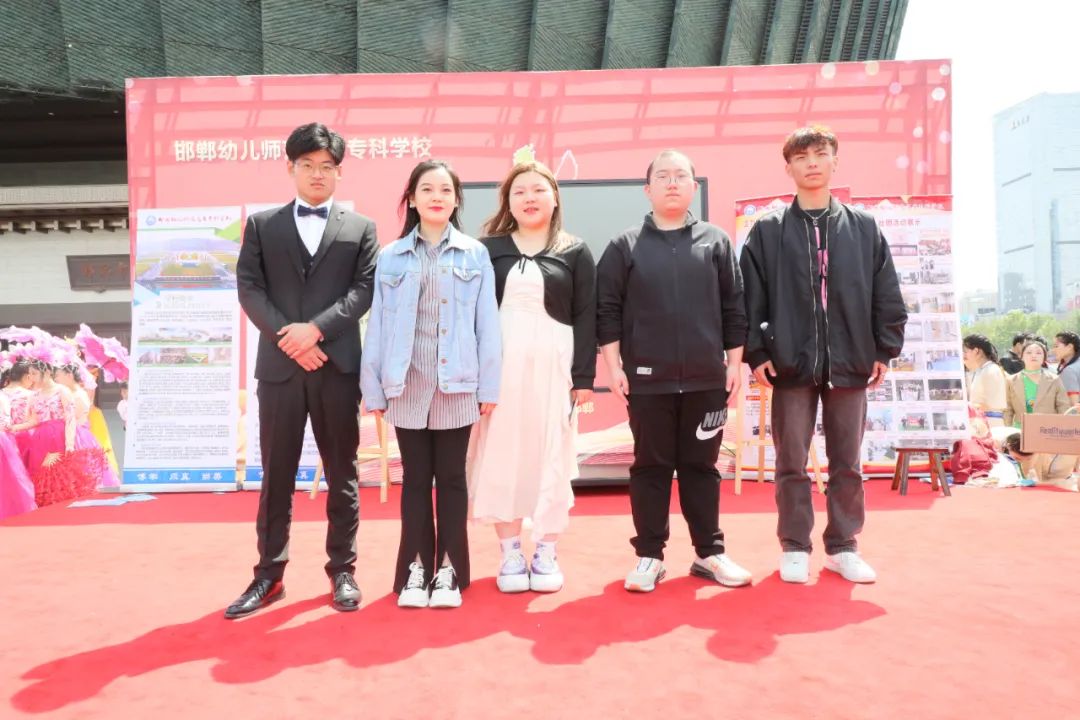 团委及各系部负责同志参加了活动