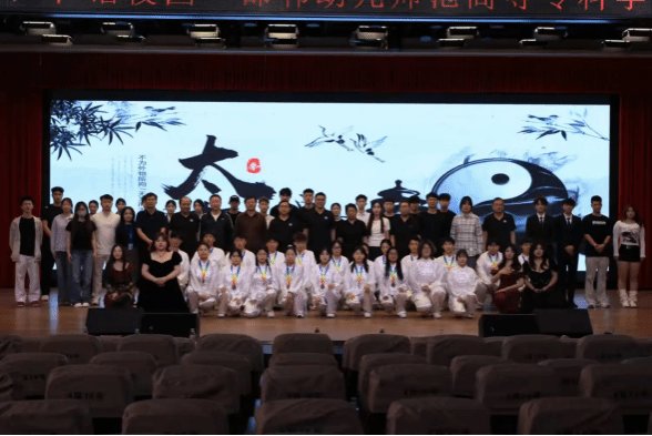 为2025年新生发放邯幼学子的专属钥